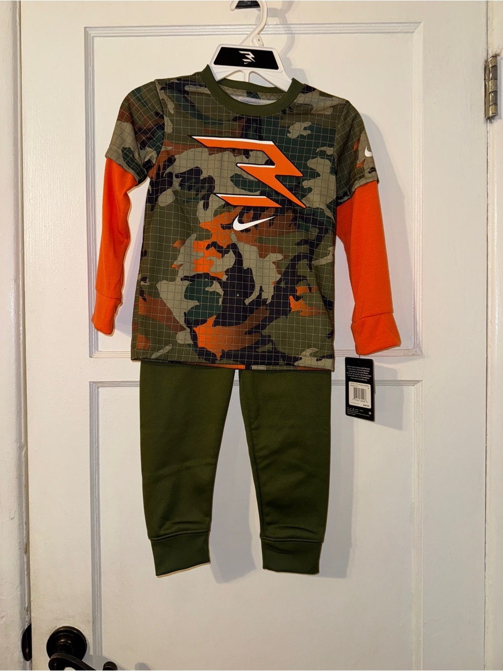 Nike boys jogger set Sz 4